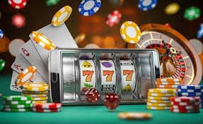 ri98 ဂိမ်းလော်ဘီ mobile app မှ slots နှင့် ငါးပစ်ဂိမ်း ကစားနေသောမြင်ကွင်း